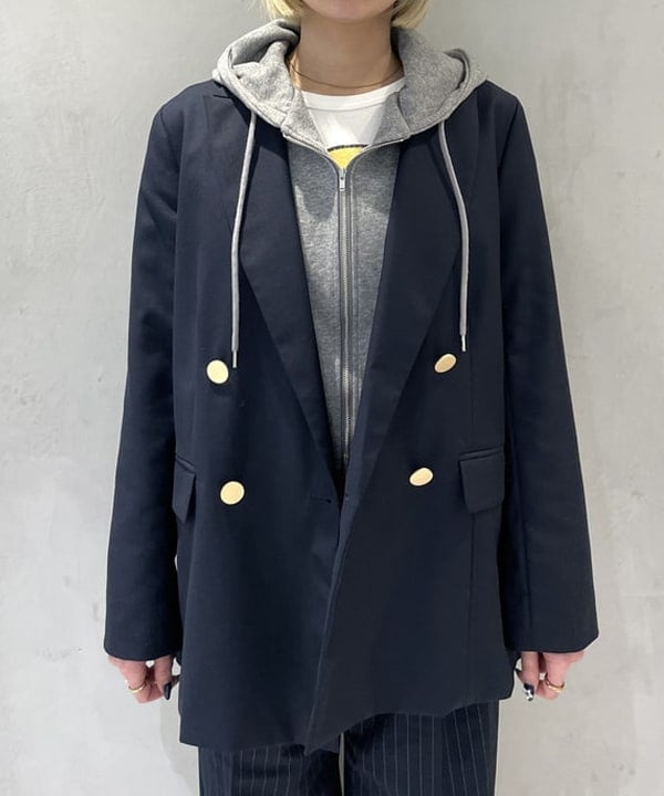 りりさんの「BEAMS WOMEN｜4ボタン ダブル ブレザー」を使ったコーディネート