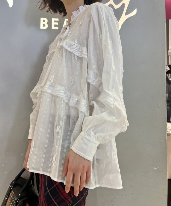 神坂 莉子さんの「BEAMS WOMEN｜パターンチェック バッグ」を使ったコーディネート