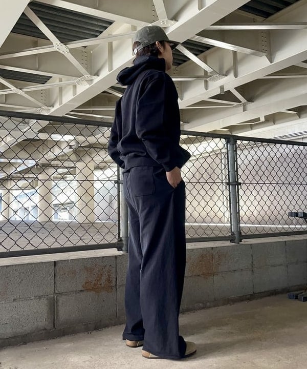 槙山 賢斗さんの「BEAMS WOMEN｜ヘビーウェイト フーディ」を使ったコーディネート