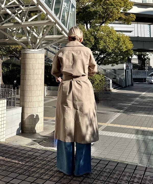 なるみさんの「AK+1 / ドルマンスリーブ風 トレンチコート」を使ったコーディネート