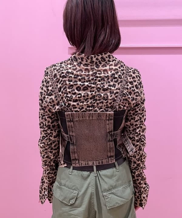 中江梨々香さんの「BEAMS WOMEN｜デニム ジップ ビスチェ」を使ったコーディネート