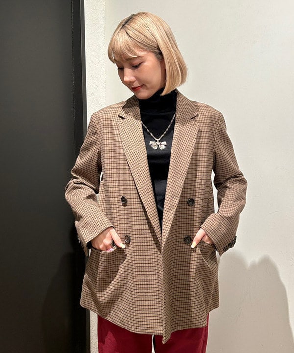 佐藤 亜美さんの「BEAMS WOMEN｜ヘム アレンジ スウェット パンツ」を使ったコーディネート