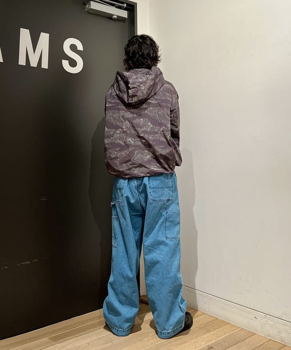 関澤 佑樹さんの「BEAMS WOMEN｜タイガーカモフラージュ ミリタリー スモック」を使ったコーディネート