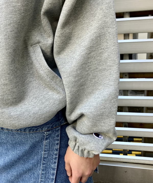 森 凌真さんの「BEAMS WOMEN｜【別注】Champion / ジップ ジャケット」を使ったコーディネート