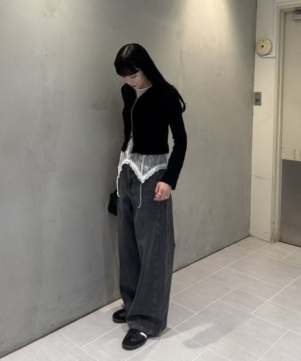 松田 陽茉莉さんの「BEAMS WOMEN｜レース キリカエ ベルスリーブ ブラウス」を使ったコーディネート