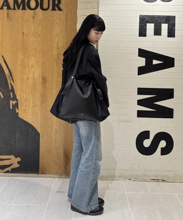 松田 陽茉莉さんの「BEAMS WOMEN｜4ボタン ダブル オーバーサイズ ジャケット」を使ったコーディネート