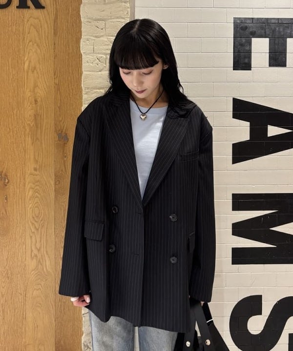 松田 陽茉莉さんの「BEAMS WOMEN｜4ボタン ダブル オーバーサイズ ジャケット」を使ったコーディネート