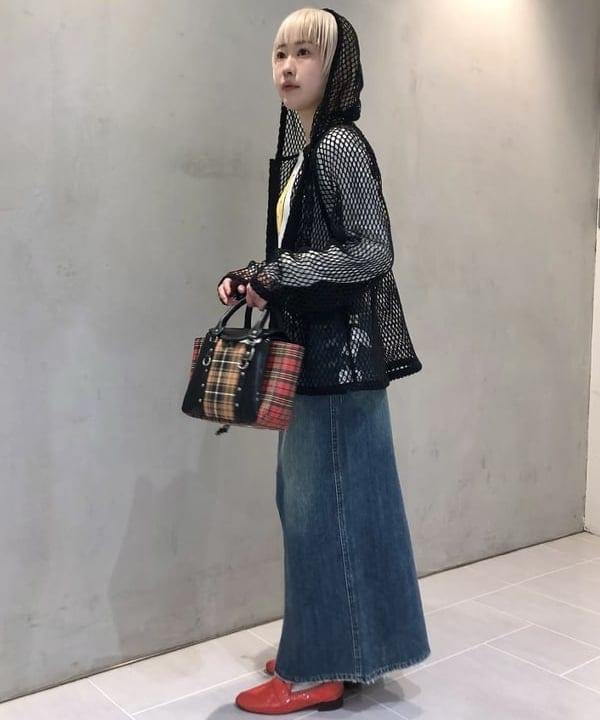 amaさんの「BEAMS WOMEN｜【別注】RED CARD TOKYO / Cameron デニムスカート」を使ったコーディネート