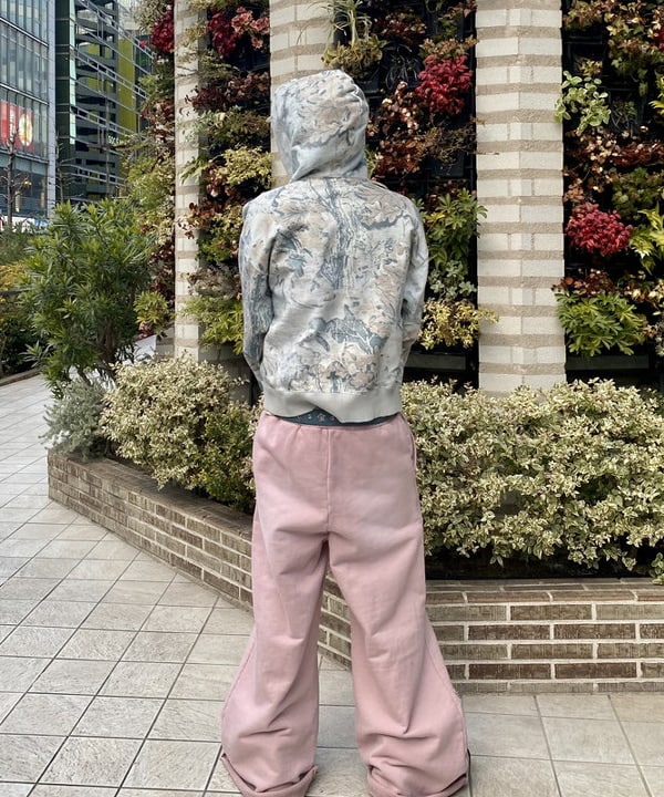 はるひむさんの「BEAMS WOMEN｜フェードカモ ジップアップ フーディ」を使ったコーディネート