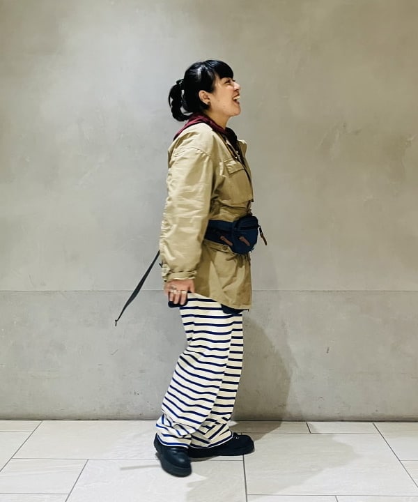 佐藤 歩さんの「BEAMS WOMEN｜ジャージー イージー パンツ」を使ったコーディネート