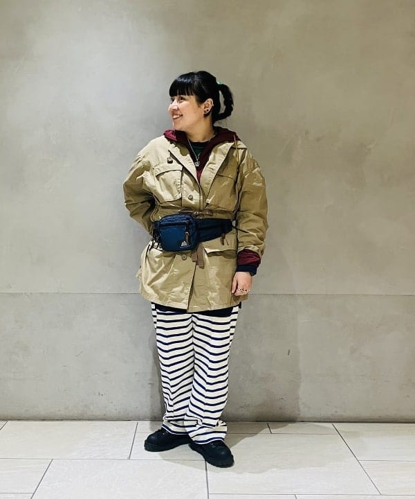 佐藤 歩さんの「BEAMS WOMEN｜ジャージー イージー パンツ」を使ったコーディネート