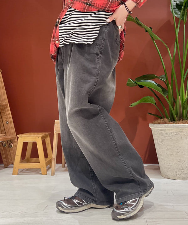 エノモト アミさんの「BEAMS WOMEN｜maturely / レーヨン ブリーチ チェック シャツ」を使ったコーディネート