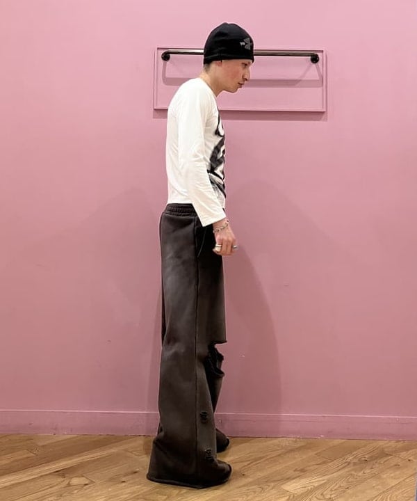 ディクソン 太陽さんの「BEAMS WOMEN｜ダメージ スウェット パンツ」を使ったコーディネート