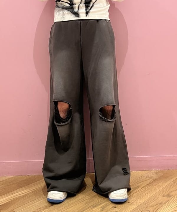 ディクソン 太陽さんの「BEAMS WOMEN｜ダメージ スウェット パンツ」を使ったコーディネート
