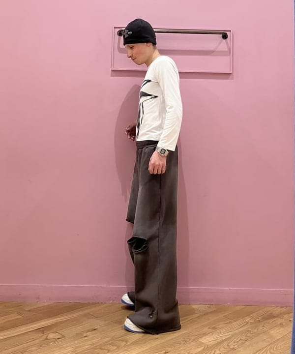 ディクソン 太陽さんの「BEAMS WOMEN｜ダメージ スウェット パンツ」を使ったコーディネート