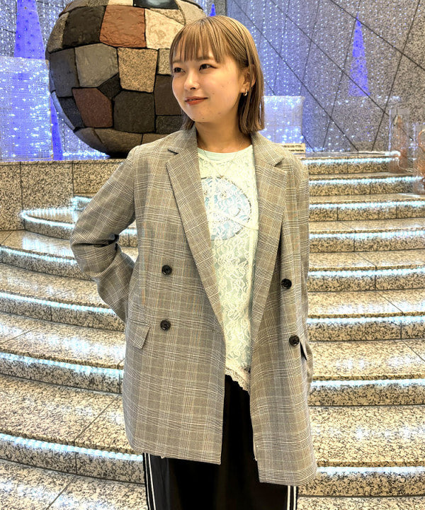 あすかさんの「BEAMS WOMEN｜チェック 4ボタン ダブル ジャケット」を使ったコーディネート