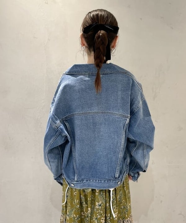 カタヤマ アヤさんの「BEAMS WOMEN｜LEVI’S(R) / 90S トラッカージャケット」を使ったコーディネート