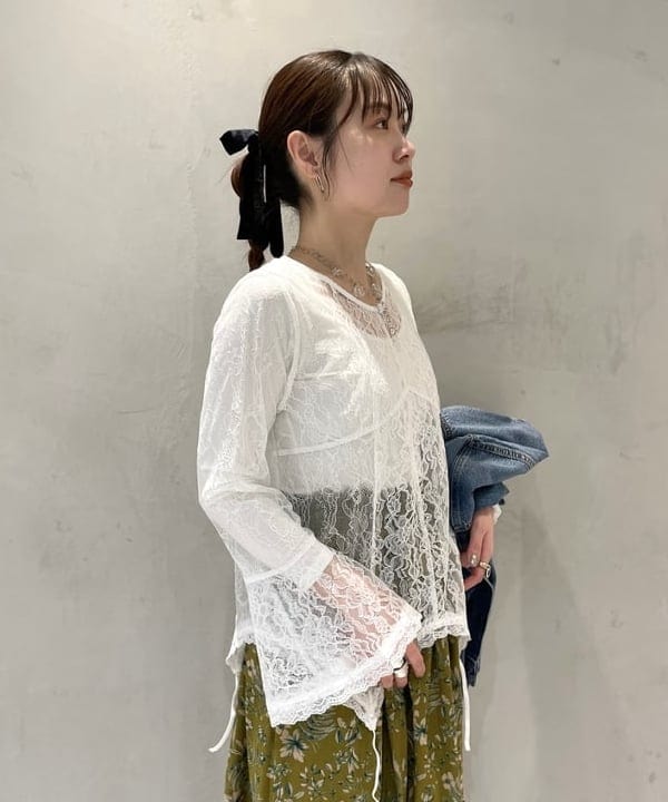 カタヤマ アヤさんの「BEAMS WOMEN｜LEVI’S(R) / 90S トラッカージャケット」を使ったコーディネート