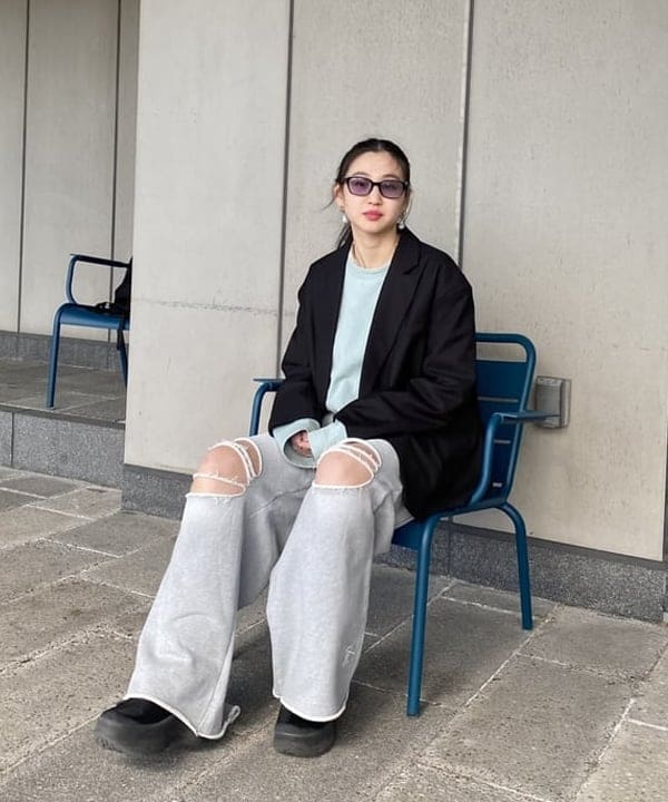 ayaさんの「BEAMS WOMEN｜ダメージ スウェット パンツ」を使ったコーディネート