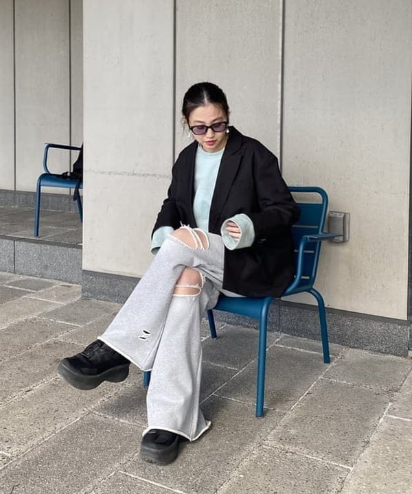 ayaさんの「BEAMS WOMEN｜ダメージ スウェット パンツ」を使ったコーディネート