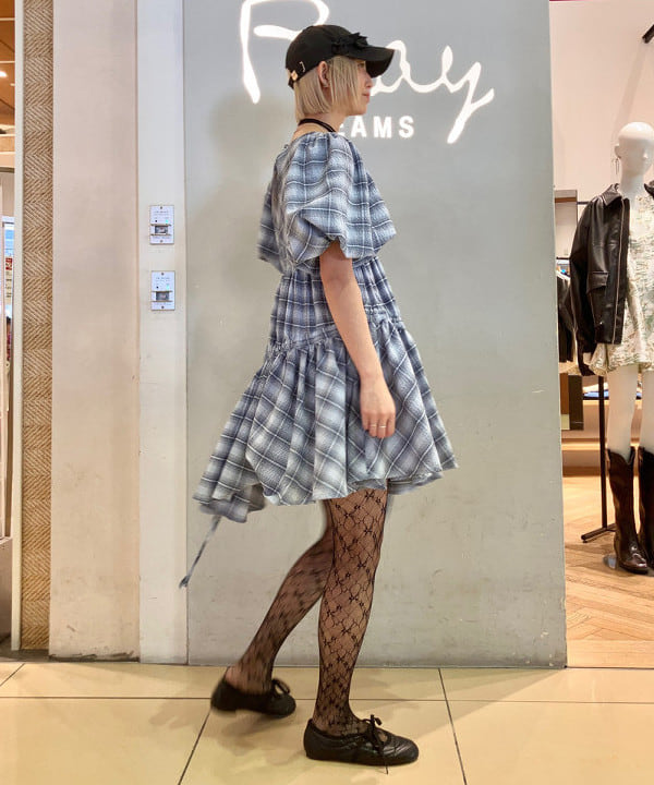 イトウミサキさんの「BEAMS WOMEN｜【別注】Casselini / フロント リボン キャップ」を使ったコーディネート