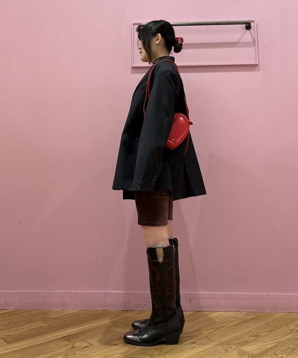 ケミオさんの「BEAMS WOMEN｜カット コーデュロイ バイカー ショーツ」を使ったコーディネート