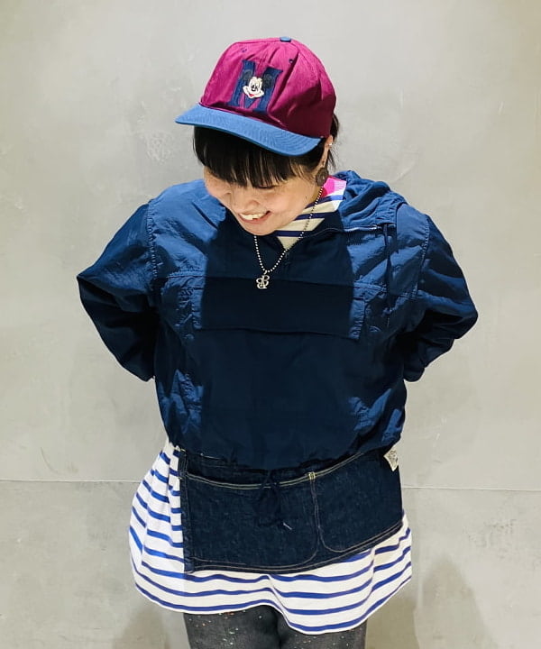 佐藤 歩さんの「BEAMS WOMEN｜2トーン アノラック」を使ったコーディネート