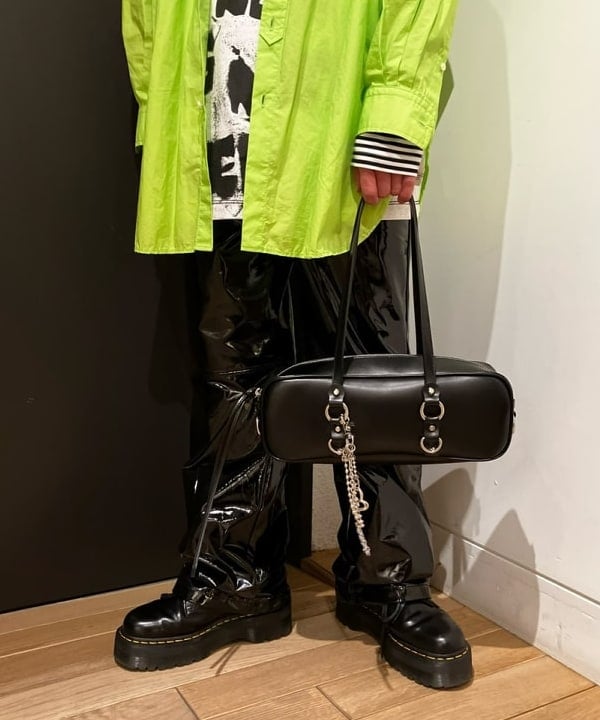 土田 達也さんの「BEAMS WOMEN｜【別注】YAHKI × HYPNOTIZE / Landscape Bag」を使ったコーディネート