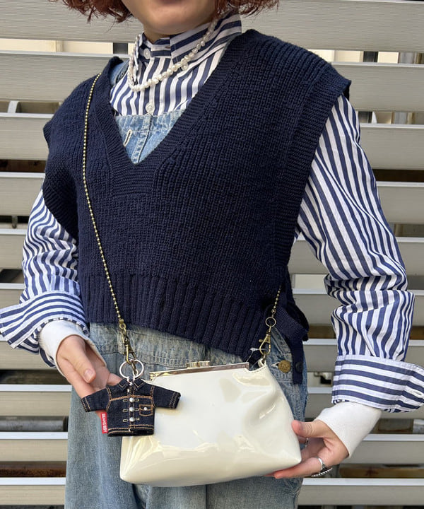 まつむさんの「BEAMS WOMEN｜ショート レッドクロス ベスト」を使ったコーディネート
