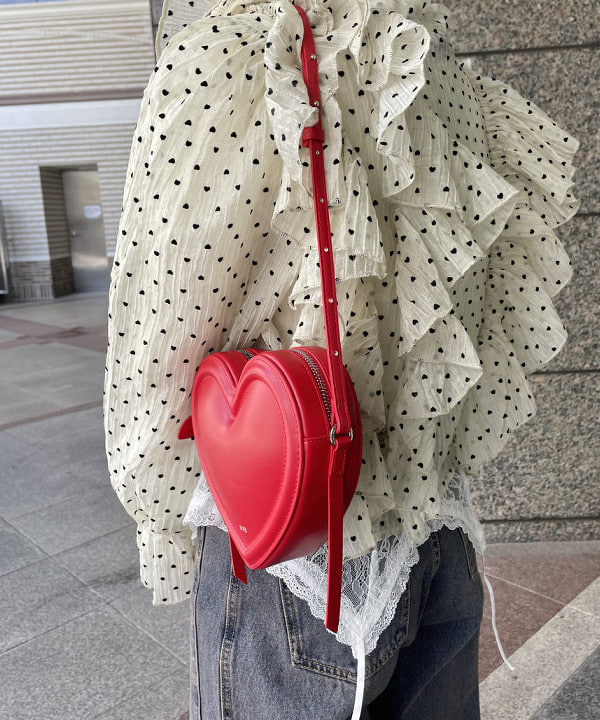 田中 里実さんの「BEAMS WOMEN｜オーバーダイ デニム パンツ」を使ったコーディネート
