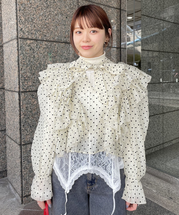 田中 里実さんの「BEAMS WOMEN｜オーバーダイ デニム パンツ」を使ったコーディネート