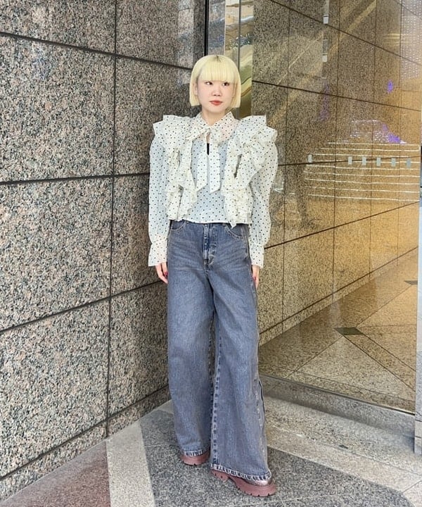 あさひさんの「BEAMS WOMEN｜オーバーダイ デニム パンツ」を使ったコーディネート