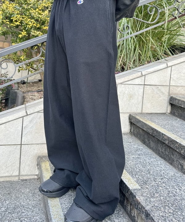 吉田 洸輝さんの「BEAMS WOMEN｜ユーズド加工 レザー ショートブルゾン」を使ったコーディネート