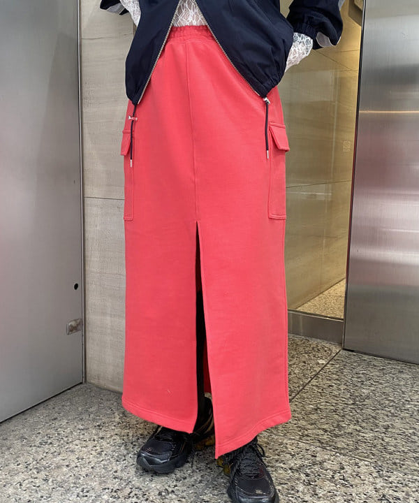 マツド ユメカさんの「BEAMS WOMEN｜【別注】Champion / ロングスカート」を使ったコーディネート