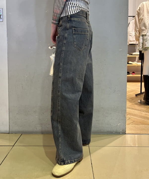 神坂 莉子さんの「BEAMS WOMEN｜オーバーダイ デニム パンツ」を使ったコーディネート