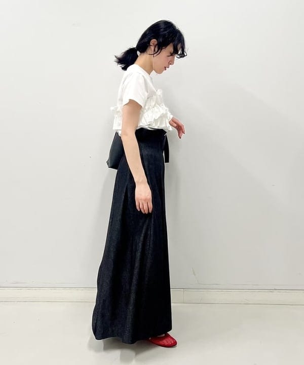 kigoさんの「BEAMS WOMEN｜RBS / ギャザー フリル Tシャツ」を使ったコーディネート