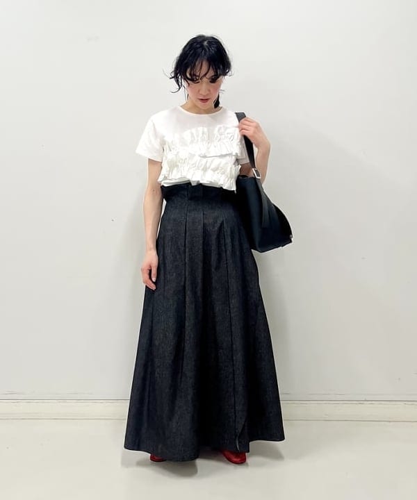 kigoさんの「BEAMS WOMEN｜RBS / ギャザー フリル Tシャツ」を使ったコーディネート