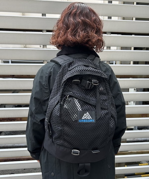 まつむさんの「BEAMS WOMEN｜【別注】GREGORY / メッシュ NICE DAY」を使ったコーディネート