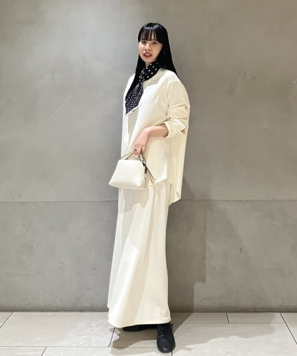 OSUMIさんの「BEAMS WOMEN｜manipuri / ジオメトリック ドット スカーフ」を使ったコーディネート