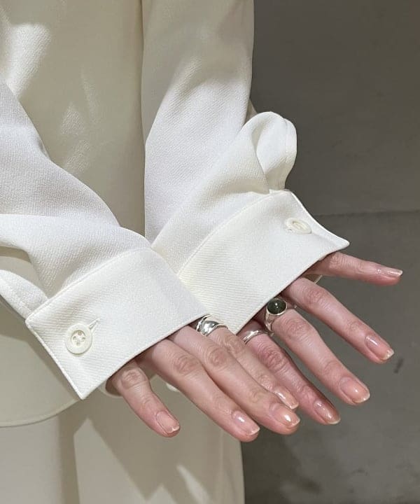 OSUMIさんの「BEAMS WOMEN｜manipuri / ジオメトリック ドット スカーフ」を使ったコーディネート