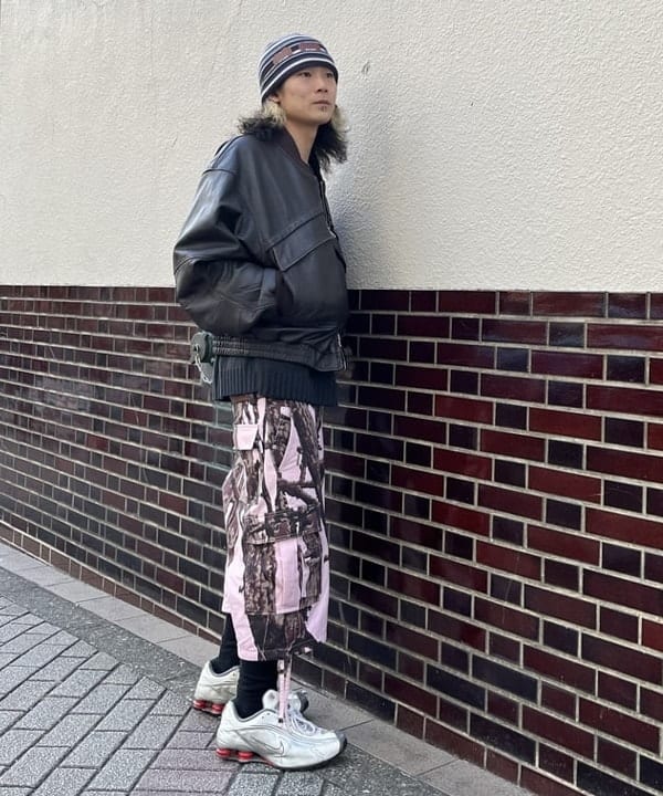 菊田 悠さんの「BEAMS WOMEN｜ユーズド加工 レザー ショートブルゾン」を使ったコーディネート
