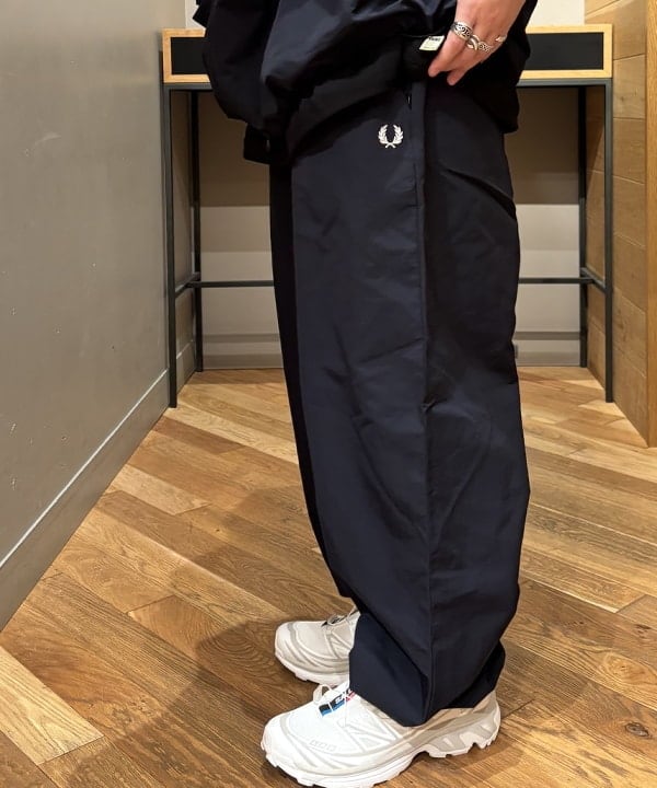 三宅 康平さんの「BEAMS WOMEN｜G-SHOCK / GA2100-1A1JF　アナデジウォッチ」を使ったコーディネート