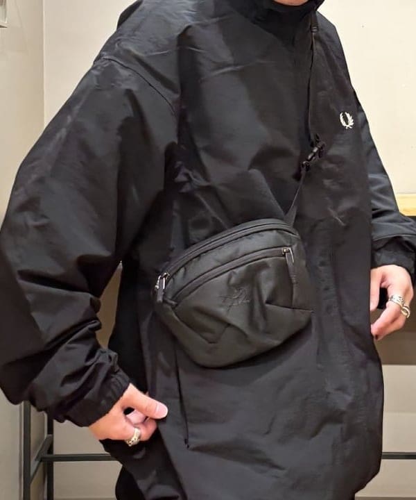 三宅 康平さんの「BEAMS WOMEN｜SALOMON / XT-6 GORE-TEX BLACK/FTW SILVER」を使ったコーディネート