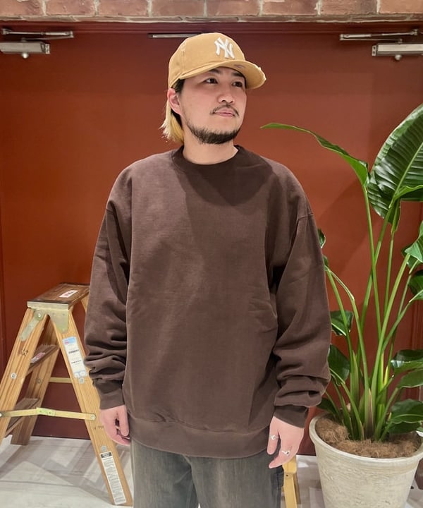 新里 京介さんの「BEAMS WOMEN｜【別注】NULL TOKYO / Denim Painter Pants」を使ったコーディネート