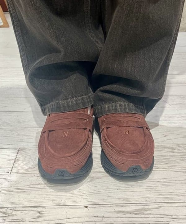 新里 京介さんの「BEAMS WOMEN｜【別注】NULL TOKYO / Denim Painter Pants」を使ったコーディネート