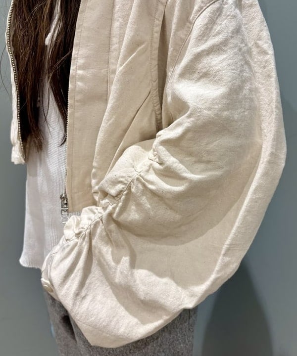 サイトウ　トモミさんの「BEAMS WOMEN｜maturely / バルーン ギャザー ブルゾン」を使ったコーディネート
