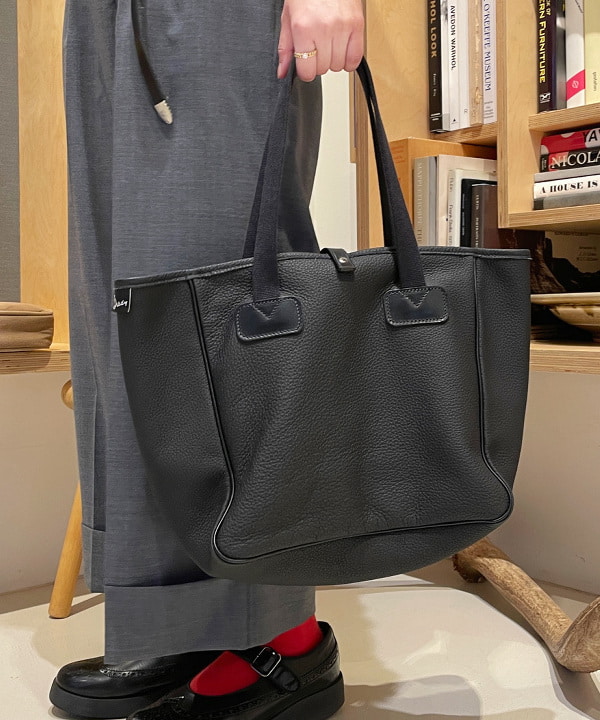 Joさんの「BEAMS WOMEN｜ジャガード フリル ギャザー ショートスリーブ」を使ったコーディネート