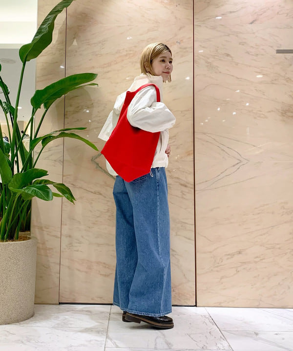 AONO SHIKAMAさんの「BEAMS WOMEN｜AK+1 / ロゴ スウェット プルオーバー」を使ったコーディネート