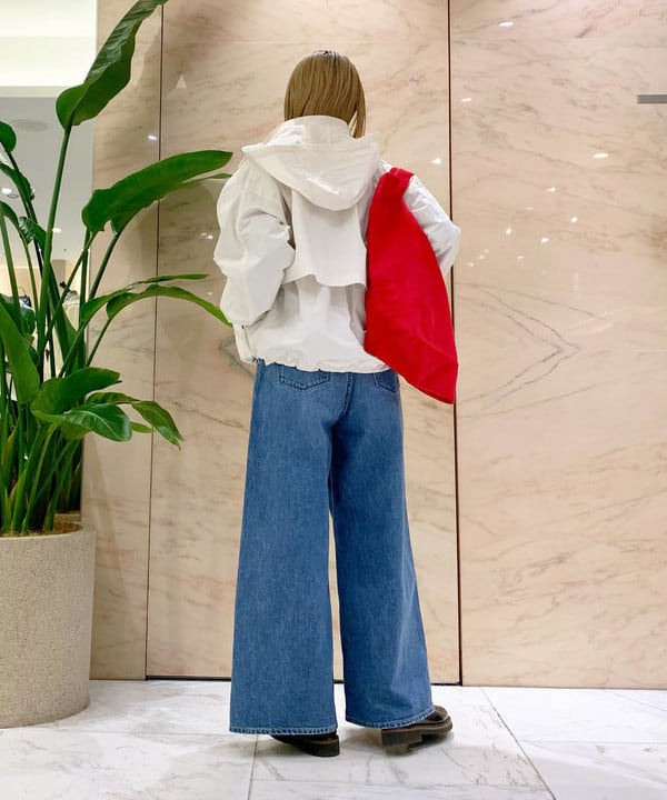 AONO SHIKAMAさんの「BEAMS WOMEN｜AK+1 / ロゴ スウェット プルオーバー」を使ったコーディネート