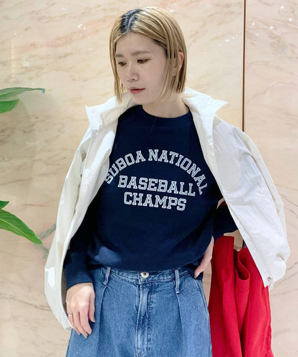AONO SHIKAMAさんの「BEAMS WOMEN｜AK+1 / ロゴ スウェット プルオーバー」を使ったコーディネート